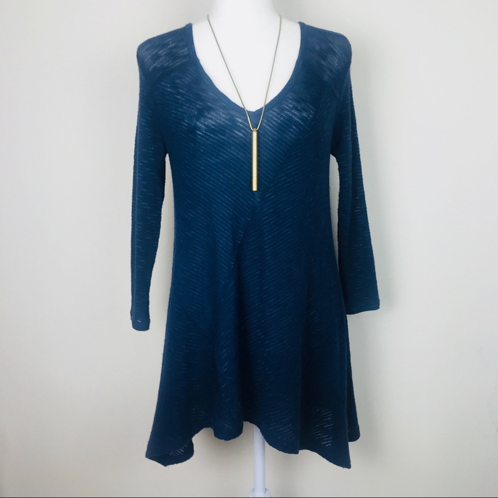 DKNY Lightweight V Neck Knit Tunic